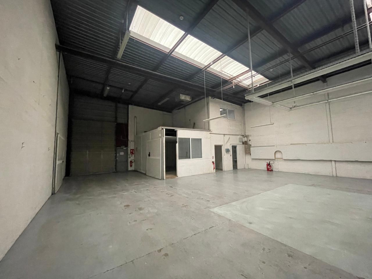 Local d'activité Buc 1015m² Location local d'activité Buc Yvelines OLACT2426780 11